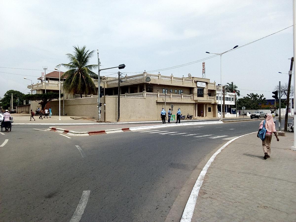 Hotel Saint Thomas Lomé Kültér fotó