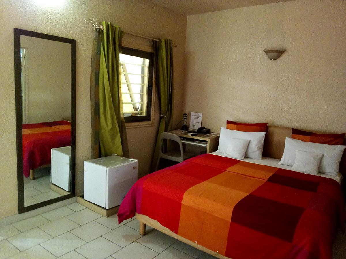 Hotel Saint Thomas Lomé Kültér fotó
