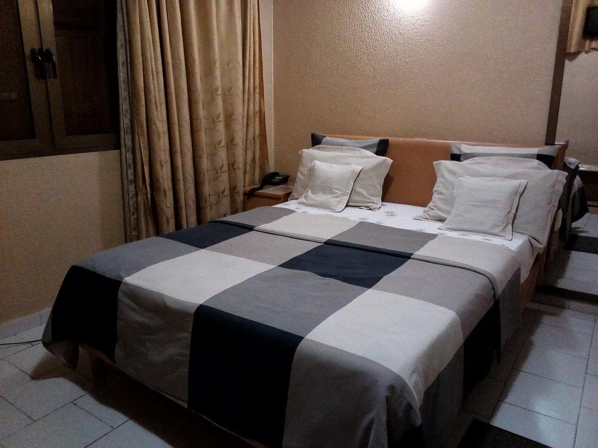 Hotel Saint Thomas Lomé Kültér fotó