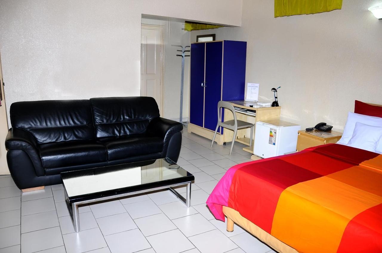 Hotel Saint Thomas Lomé Kültér fotó