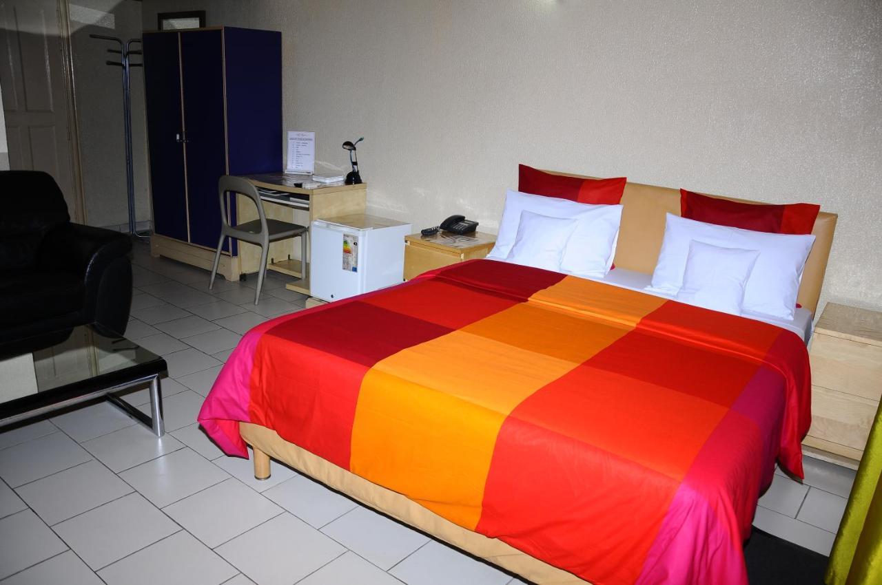 Hotel Saint Thomas Lomé Kültér fotó